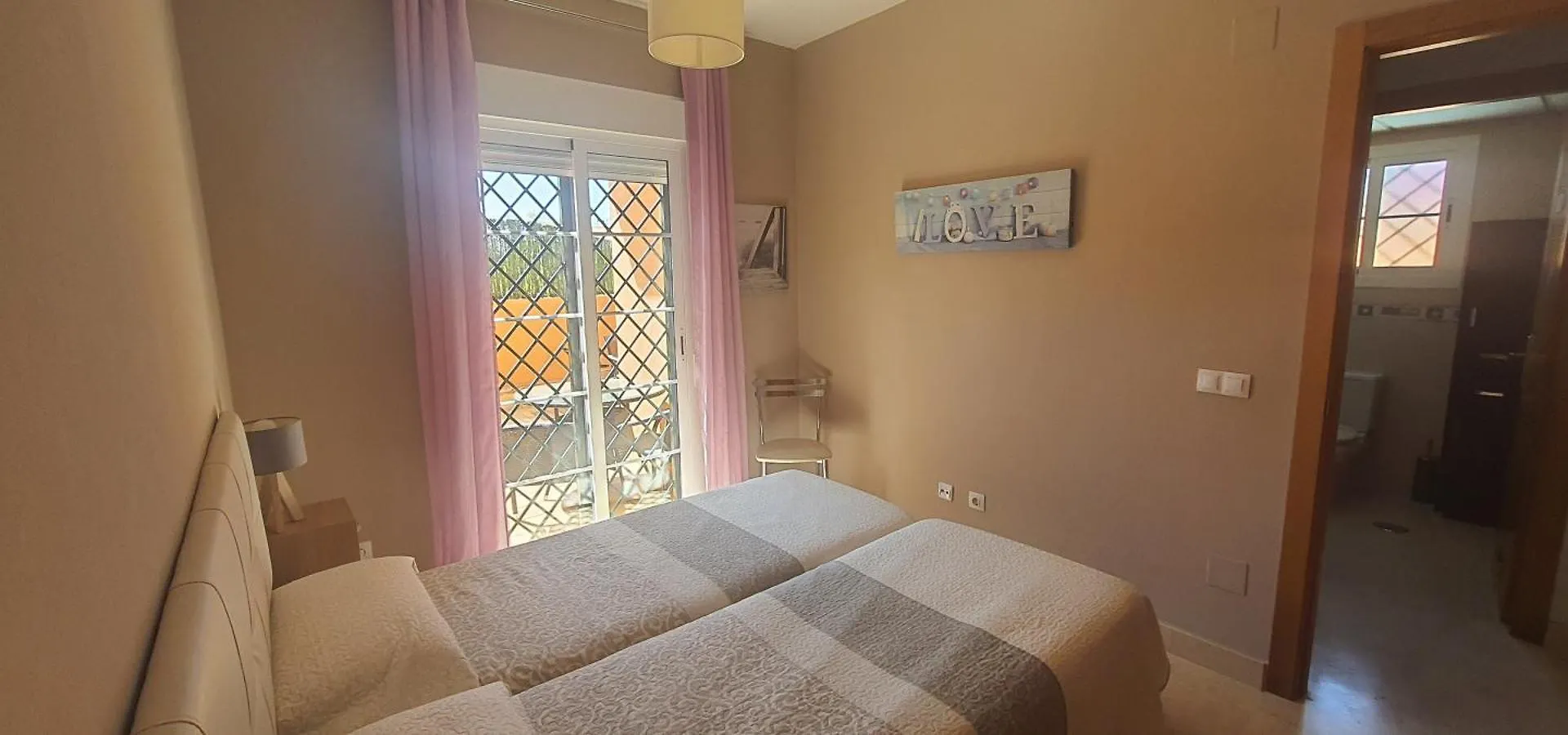 Holiday home Magnifico Chalet Con Piscina Privada Torre Del Mar